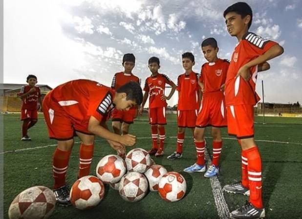 یک پیشکسوت: با اجرای طرح لیگ نخبگان با رانت خواری در فوتبال خوزستان مبارزه می‌شود