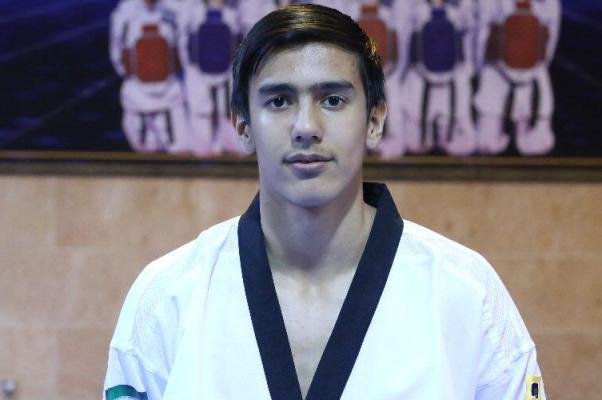 حامد اصغری تکواندوکار سنگالی را شکست داد