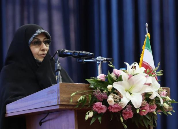 حمایت دولت ازبرنامه های تأکیدی برحفظ اصالت زن 