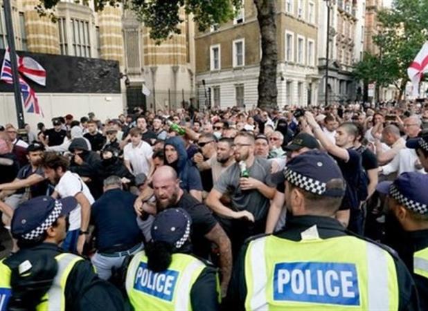 تداوم اعتراض‌ها و خشونت‌ها در انگلیس