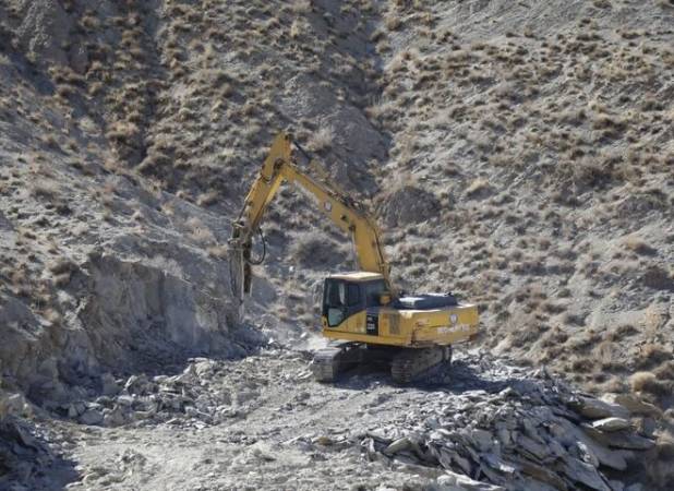 عبداللهی: راه روستایی فوسک- کوهپایه کرمان احداث می شود