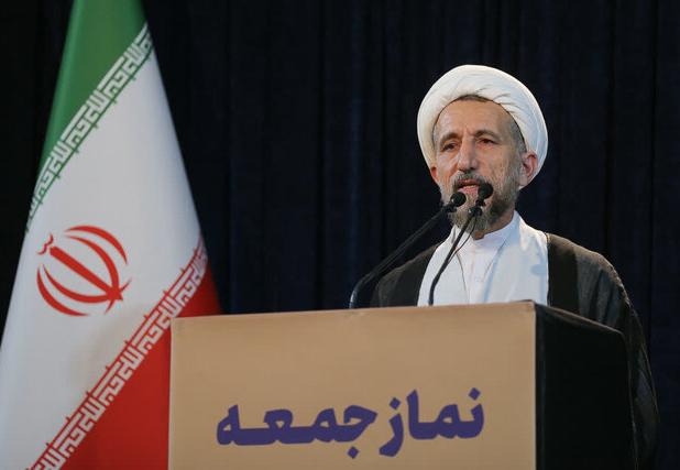 امام جمعه قزوین: دانشجو باید فهم سیاسی داشته باشد