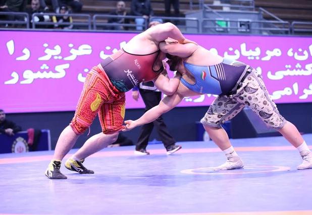 مصاف طغانی و میرزاپور برای بازوبند پهلوانی ایران