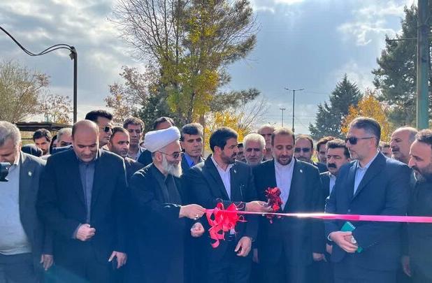 استاندار همدان در سفر به نهاوند چند طرح عمرانی و اقتصادی را افتتاح کرد