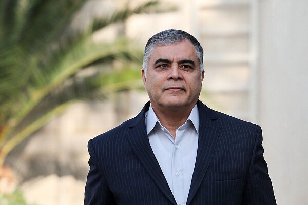 وزیر نفت شایعات  مطرح شده درباره بنزین را تکذیب نکرد