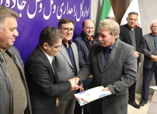 رانندگان و تلاشگران بخش حمل‌ونقل اردبیل تجلیل شدند