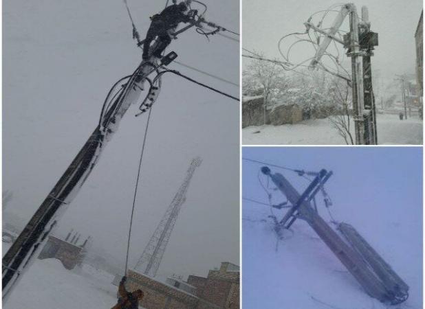خسارات گسترده برف به شبکه برق سقز و بانه؛  ۳۰۰ اصله تیر برق شکسته شد