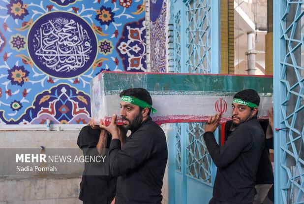 اقامه نماز بر پیکر پاک شهدای گمنام دفاع مقدس در زاهدان