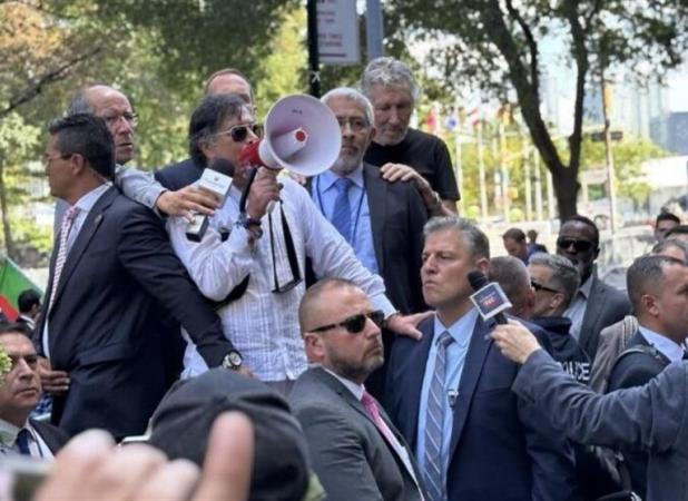رئیس جمهور کلمبیا: فهرست داوطلبان جنگ برای آزادی فلسطین را باز می کنم