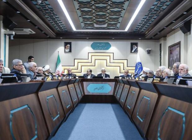 عارف: ایران می تواند جزو ده کشور جهان باشد