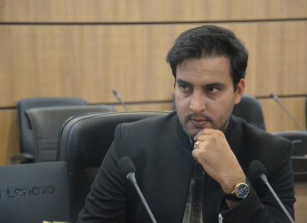 روشنایی جاده زردگ برای امنیت شهروندان اردکان ضروری است