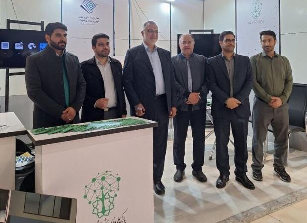 بازدید شهردار تهران از نمایشگاه دستاوردهای شرکت‌های دانش‌بنیان