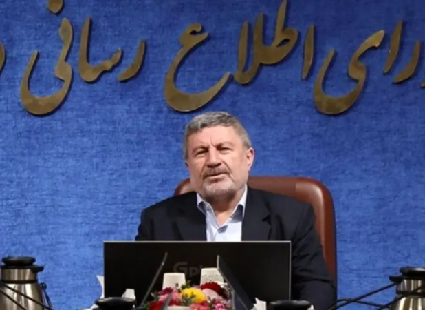 انتقاد یک روزنامه از سخنان الیاس حضرتی درباره حجاب