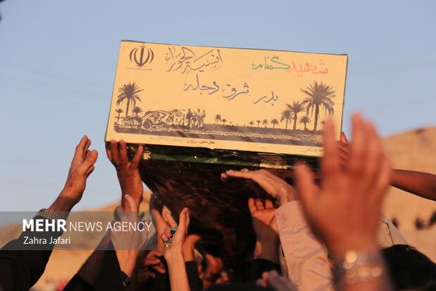 تشییع پیکر مطهر شهید گمنام در امیریه دامغان