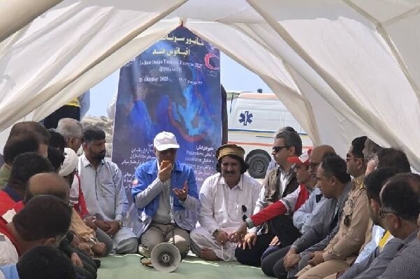 مانور سونامی با تمرین آمادگی برای زمین‌لرزه ۹ ریشتری در جاسک برگزار شد