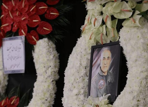 حضور بقایی در مراسم یادبود مرحوم سرهنگ خلبان لوتر یادگاری