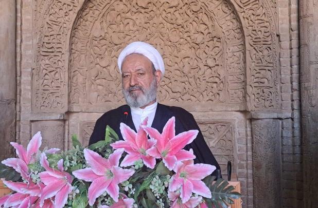 خطیب جمعه اردستان: وضعیت فعلی بازار مطلوب نیست
