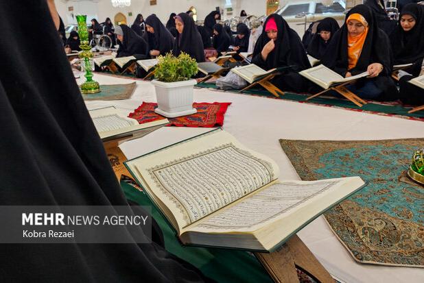 محفل قرآنی «رِجالٌ صَدَقوا» با یادبود شهدای اقتدار در کاشان برگزار شد