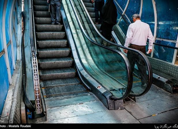 پلیس راهور: فقط ۱۱۶ پل عابر پیاده در تهران مکانیزه است!