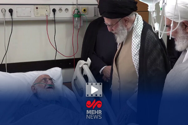 لحظاتی از عیادت رهبر انقلاب اسلامی از حضرت آیت‌الله نوری همدانی