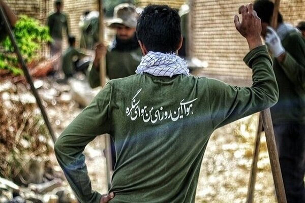 رمز پیروزی کشور در حرکت انقلابی و جهادی است
