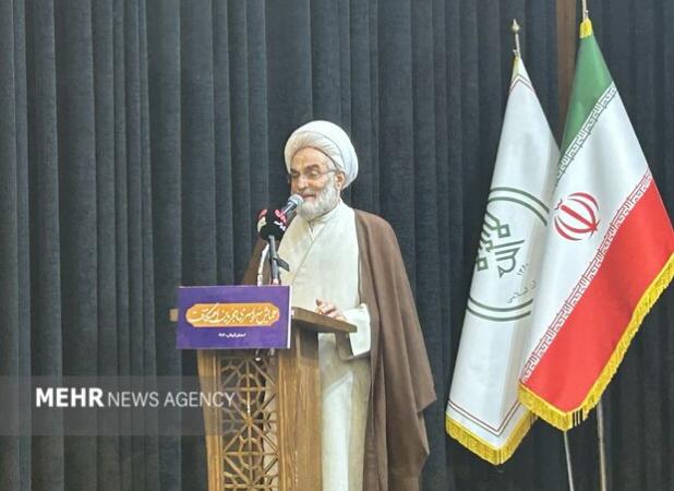 آیت‌الله فلاحتی: اعتکاف سد مستحکم در برابر تهاجم دشمن به نسل جدید است