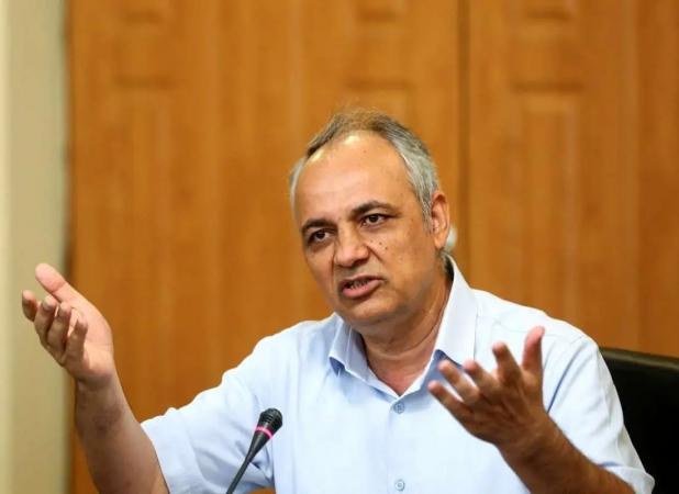 زیدآبادی خطاب به عراقچی: بگویید نمی‌خواهیم خلاص!