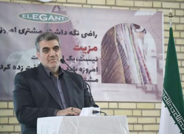 استاندار سمنان رسیدگی به معیشت و ایمنی کارگران را الزامی دانست