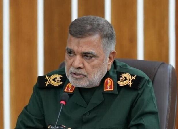 سردار احمد اخوان با خانواده شهید جنگ ۱۲ روزه دیدار کرد