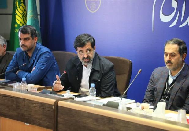 استاندار: شهر قم از یک نمونه کامل در مبلمان شهری بی‌بهره است