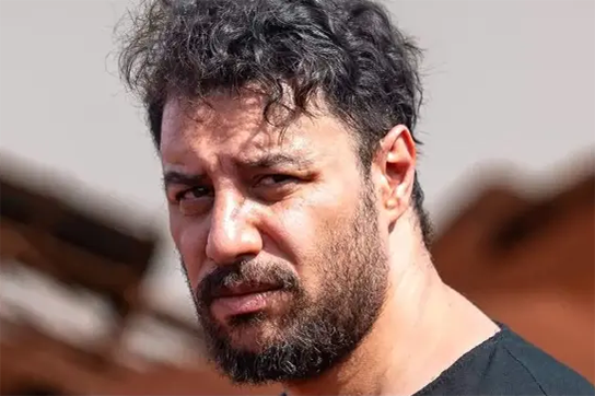 جواد عزتی با چهره‌ای تازه در پشت‌صحنه فصل دوم «وحشی»