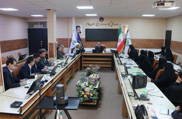 ۱۰ هزار دانش آموز و دانشجوی ایلامی از خدمات کمیته امداد بهره مند هستند