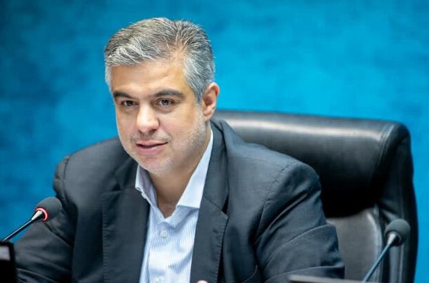 استاندار مرکزی: آلودگی هوا یک مسئله تک بعدی نیست/نباید از منابع مختلف آلاینده غفلت کرد