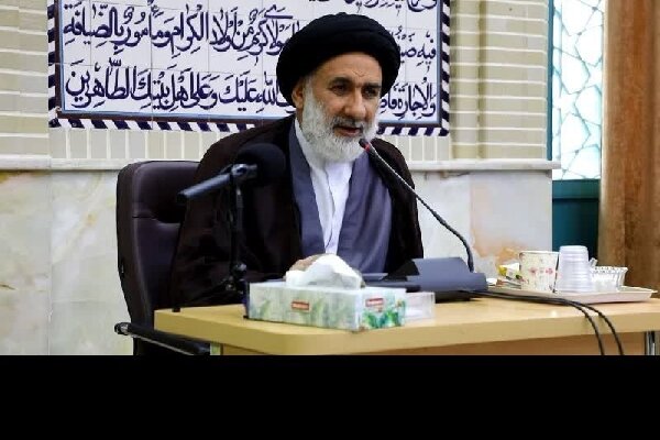 مدیران هر چه از دستشان بر می‌آید برای ترویج نماز انجام دهند