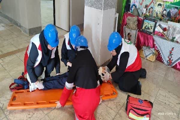 اجرا و آموزش مانور زلزله در ۱۷۰ مدرسه شهرستان گچساران
