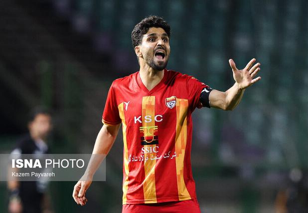 صعود فولاد با هت‌تریک کاپیتان انصاری/ حذف ذوب آهن به دست چادرملو