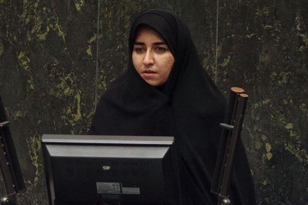 دستگاه قضا بازار بورس را از قماربازان سیاسی پاک کند