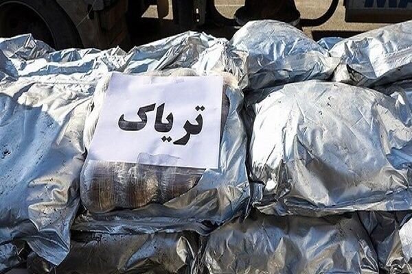 کشف ۱۲ کیلو تریاک از مسافر اتوبوس در خوسف