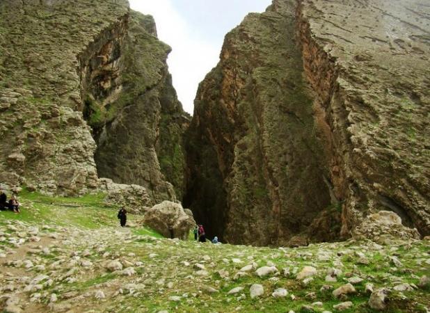 رازهای معماری و نظامی دره‌ بهرام چوبین دره‌شهر