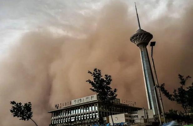 تمهیدات اورژانس استان تهران در مقابل طوفان