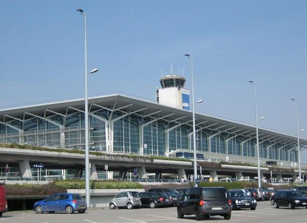 فرودگاه سوئیسی - فرانسوی به دلایل امنیتی تخلیه شد