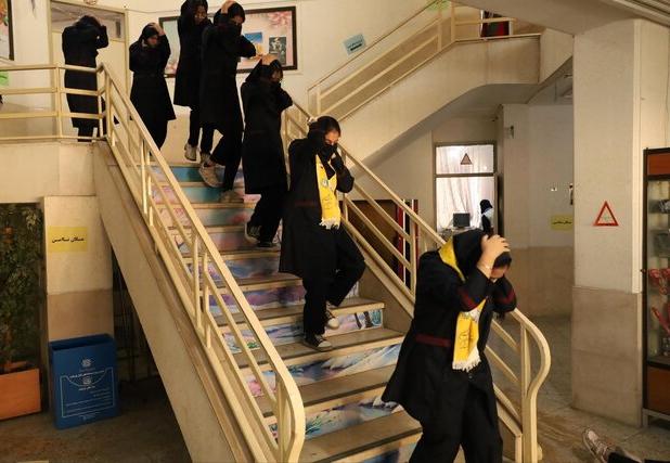 اجرای مانور زلزله در ۸۰۰۰ مدرسه فارس