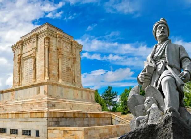بزرگداشت فردوسی؛ ادای احترام به زبان مادری