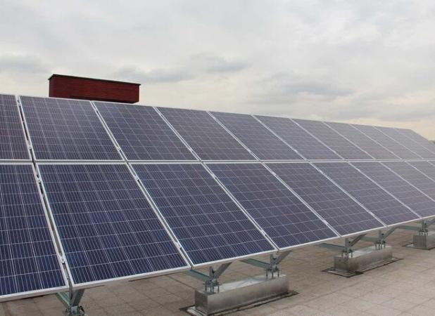 مدیرکل کمیته امداد بوشهر: ۴۴۴ طرح نیروگاه خورشیدی در استان اجرا شد