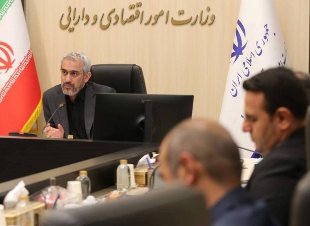 مردمی‌سازی اقتصاد و تقویت بخش خصوصی اولویت ماست