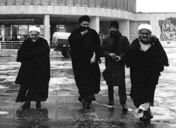 مدارک هویتی دکتر مصطفی چمران در ایام تردد به آمریکا منتشر شد