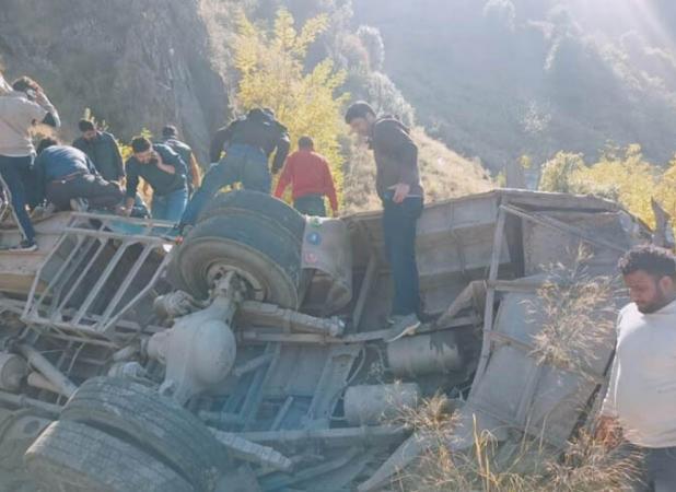 ۱۲ کشته در پی سقوط خودرو به چاه در مرکز هند