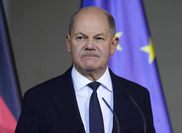 آلمانی‌ها در اعتراض به حادثه بازار کریسمس، شولتز را هو کردند+فیلم