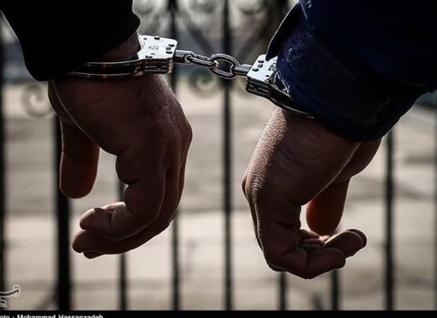 دستگیری سارق تلفن همراه با ۱۲ دستگاه گوشی مسروقه