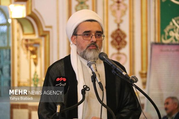 امام جمعه اهل‌سنت کرمانشاه: محبت به پیامبر(ص) رمز وحدت امت اسلامی است